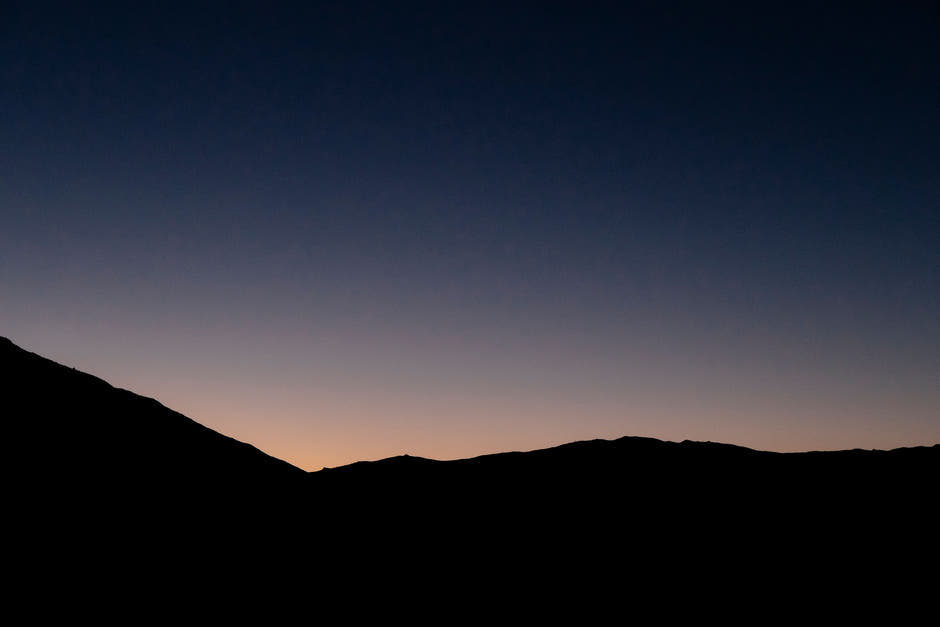 Sunrise in the Gibbston Valley from Coal Pit Vineyard